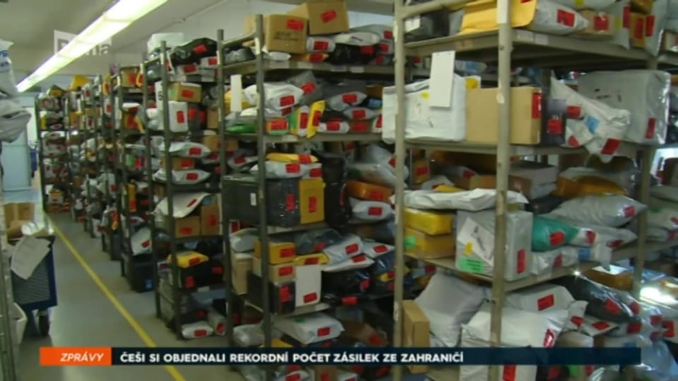 20. 12. 2017 ZPRÁVY: ČEŠI SI OBJEDNALI REKORDNÍ POČET ZÁSILEK ZE ZAHRANIČÍ